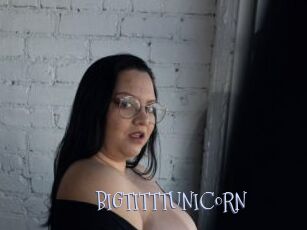 BIGTITTTUNIC0RN