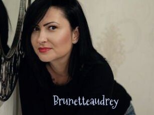 Brunetteaudrey