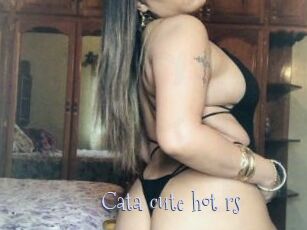 Cata_cute_hot_rs