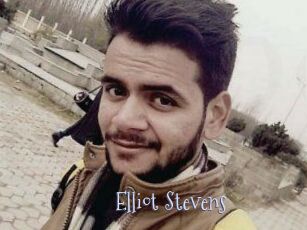 Elliot_Stevens