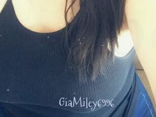 GiaMiley6996