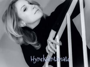 HynekaIntimate
