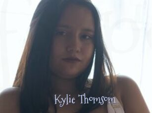 Kylie_Thomsom