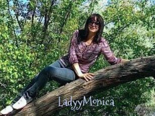LadyyMonica