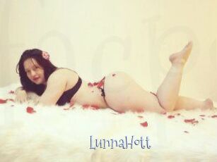 LunnaHott