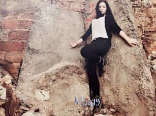 Mia19