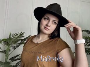 MiaBronks