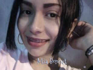 Mia_Bonnet