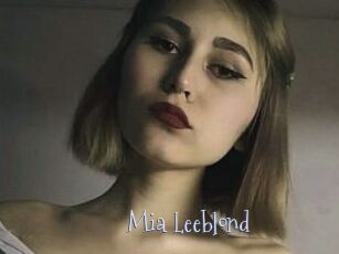 Mia_Leeblond