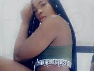 Miley_Taylor