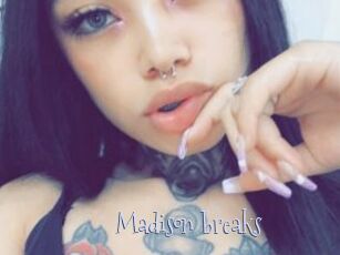 Madison_breaks