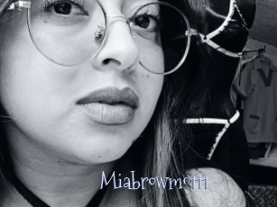 Miabrowm0111