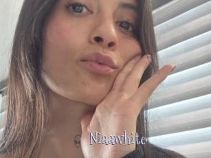 Niaawhite