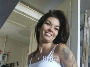 Niki23