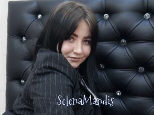 SelenaMandis