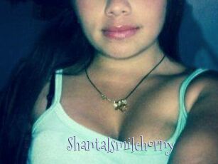 Shantal_smilehorny