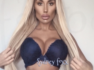 Sydney_foxx