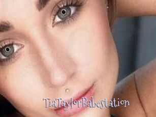 TiaTaylorBabestation