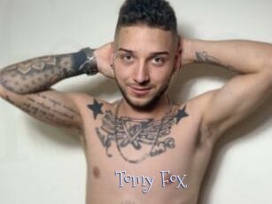 Tomy_Fox