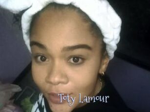 Toty_Lamour