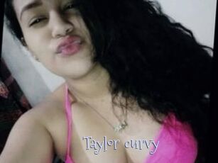 Taylor_curvy