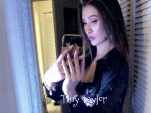 tiny_taylor Faceporno